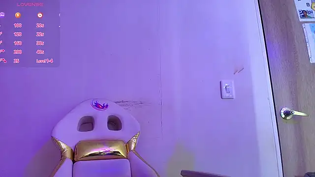 Snapshot of Raichell_ chatting on 10.09.25 Raichell online show from 10.09.25