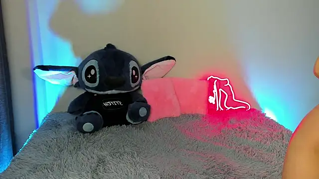 EvaBalmer online show from 11.12.25