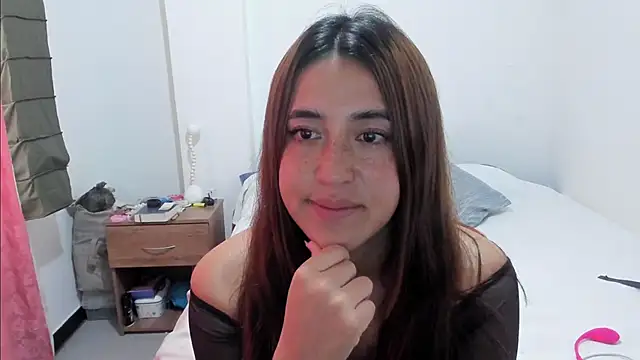 Snapshot of __leaa chatting on 02.12.25 leaa online show from 02.12.25