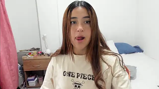 Snapshot of __leaa chatting on 03.19.25 leaa online show from 03.19.25