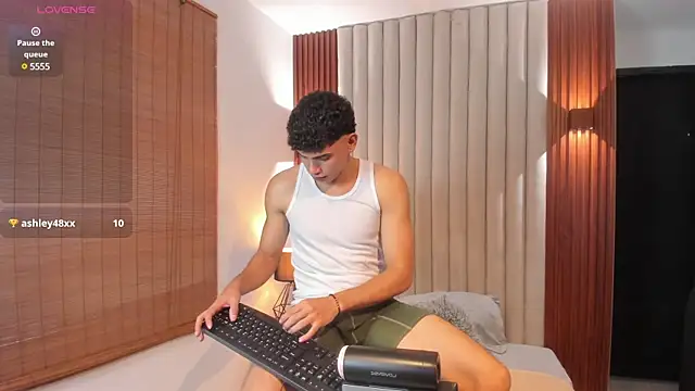 Snapshot of Justin_mack chatting on 03.15.25 Justin mack online show from 03.15.25