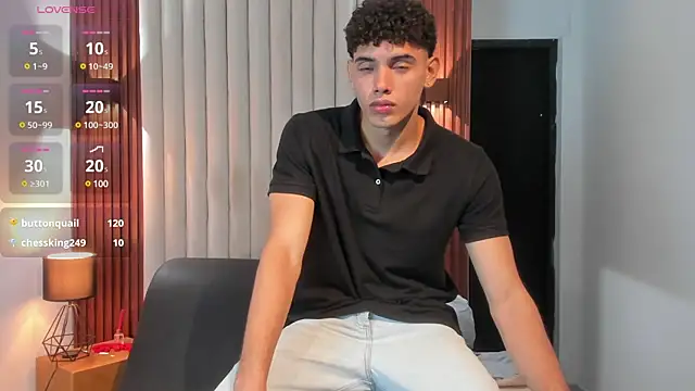 Snapshot of Justin_mack chatting on 03.18.25 Justin mack online show from 03.18.25