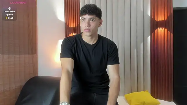 Snapshot of Justin_mack chatting on 10.14.25 Justin mack online show from 10.14.25