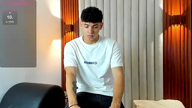 Snapshot of Justin_mack chatting on 11.11.25 Justin mack online show from 11.11.25