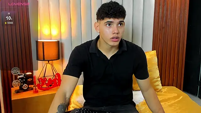 Snapshot of Justin_mack chatting on 11.25.25 Justin mack online show from 11.25.25