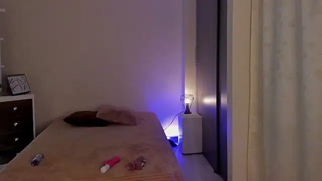 leahaltomm online show from 03.15.25