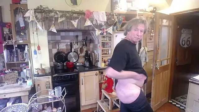 Snapshot of WillPolski chatting on 03.14.25 WillPolski online show from 03.14.25