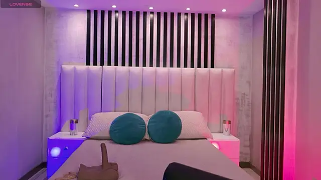 AmaiaHaywood online show from 01.15.26