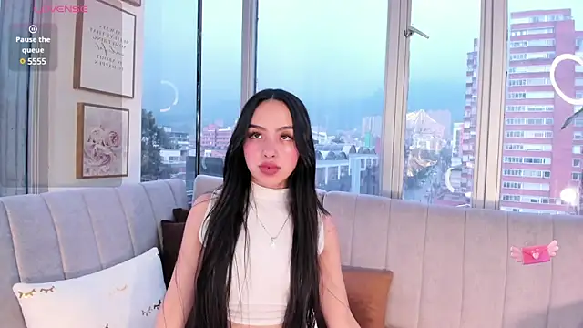 Daphne chers online show from 02.27.25