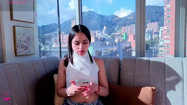 Daphne chers online show from 12.13.25