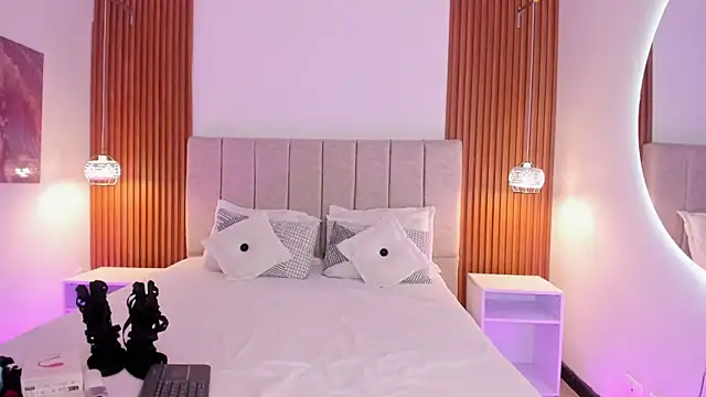 Snapshot of khloe-sweet chatting on 02.12.26 khloe-sweet online show from 02.12.26