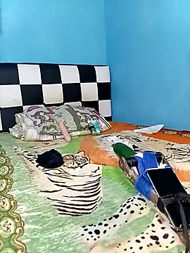 DivinaTransStrella online show from 09.16.25