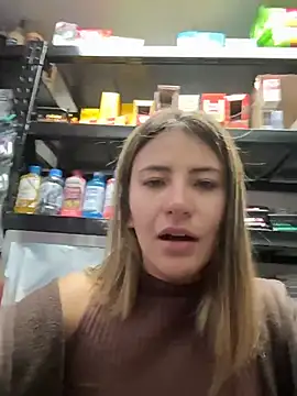 Andrea18 blonde online show from 02.17.26