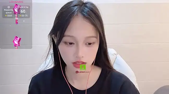 xunian71O online show from 02.12.25