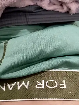 Snapshot of blzin20 chatting on 02.03.25 blzin20 online show from 02.03.25