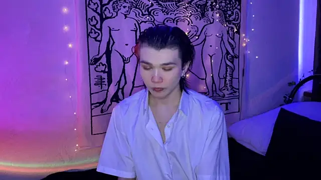 Snapshot of rennnuts chatting on 02.17.25 rennnuts online show from 02.17.25