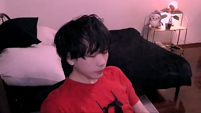 Snapshot of rennnuts chatting on 11.07.25 rennnuts online show from 11.07.25