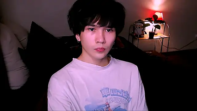 Snapshot of rennnuts chatting on 11.11.25 rennnuts online show from 11.11.25