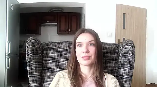 Snapshot of aurora_lust chatting on 02.18.25 aurora lust online show from 02.18.25