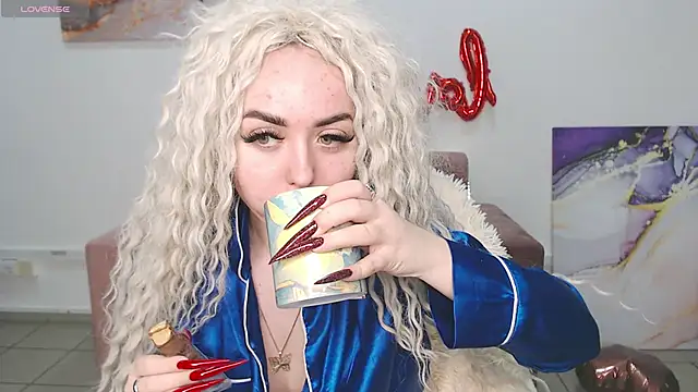 MissisCaty online show from 02.16.25