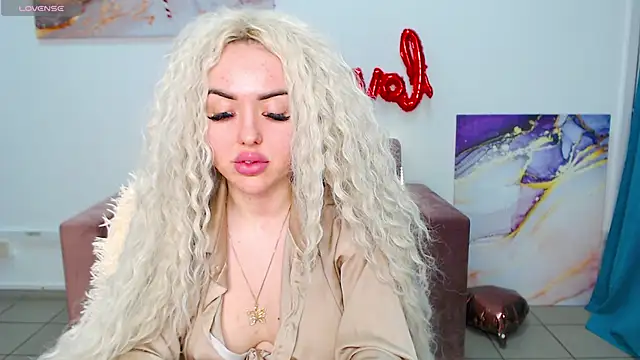 MissisCaty online show from 02.18.25