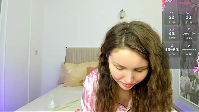 Snapshot of Lora_Rosee chatting on 02.11.25 Lora Rosee online show from 02.11.25