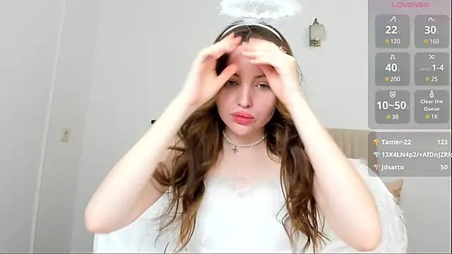 Snapshot of Lora_Rosee chatting on 02.14.25 Lora Rosee online show from 02.14.25