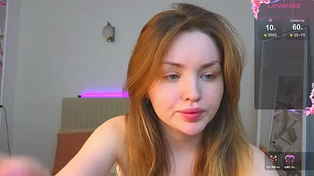 Snapshot of Lora_Rosee chatting on 09.11.25 Lora Rosee online show from 09.11.25