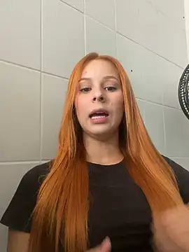 Snapshot of luizadurte chatting on 02.09.25 luizadurte online show from 02.09.25