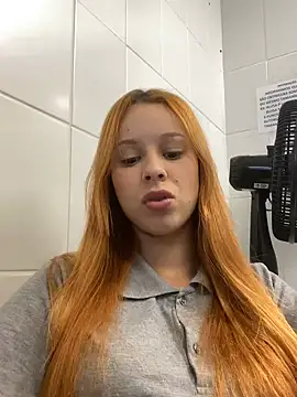 Snapshot of luizadurte chatting on 03.09.25 luizadurte online show from 03.09.25