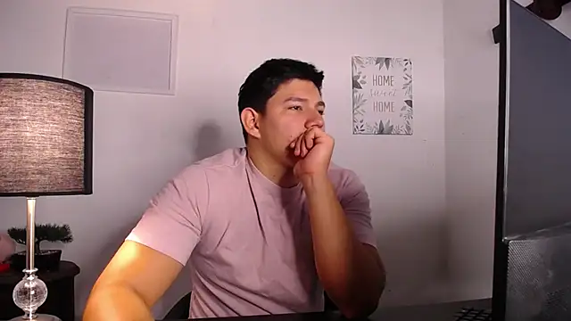 JamesCr  online show from 10.07.25