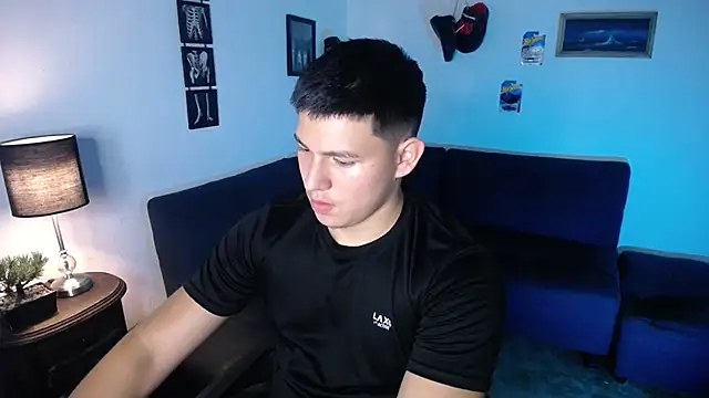 JamesCr  online show from 04.08.26