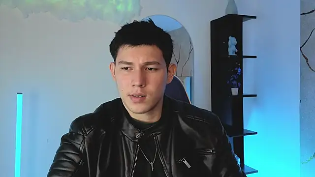 JamesCr  online show from 05.23.26