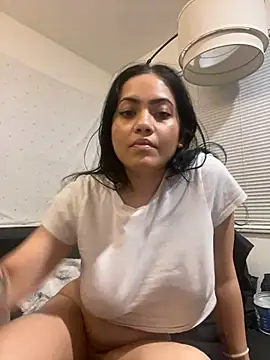 Snapshot of nadia06 chatting on 02.22.25 nadia06 online show from 02.22.25