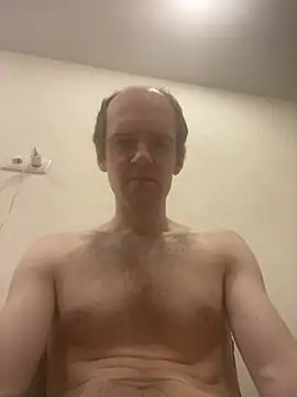 Snapshot of LynnAhNight chatting on 02.24.25 LynnAhNight online show from 02.24.25