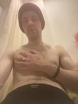 Snapshot of LynnAhNight chatting on 02.27.25 LynnAhNight online show from 02.27.25