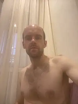 Snapshot of LynnAhNight chatting on 09.13.25 LynnAhNight online show from 09.13.25