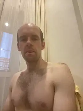 Snapshot of LynnAhNight chatting on 09.24.25 LynnAhNight online show from 09.24.25