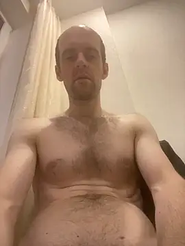 Snapshot of LynnAhNight chatting on 09.26.25 LynnAhNight online show from 09.26.25