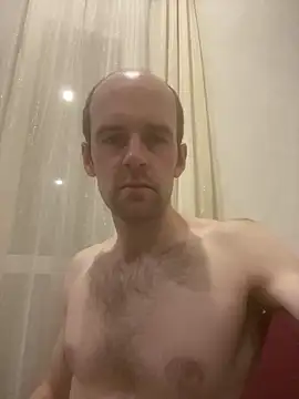 Snapshot of LynnAhNight chatting on 10.03.25 LynnAhNight online show from 10.03.25