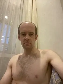 Snapshot of LynnAhNight chatting on 10.13.25 LynnAhNight online show from 10.13.25