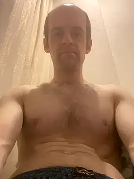 Snapshot of LynnAhNight chatting on 10.22.25 LynnAhNight online show from 10.22.25