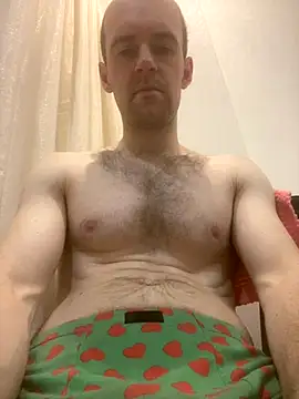 Snapshot of LynnAhNight chatting on 11.06.25 LynnAhNight online show from 11.06.25