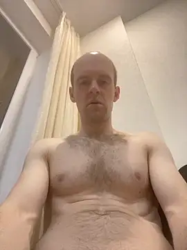 Snapshot of LynnAhNight chatting on 11.12.25 LynnAhNight online show from 11.12.25