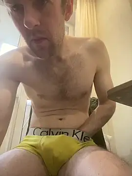 LynnAhNight online show from 04.16.26