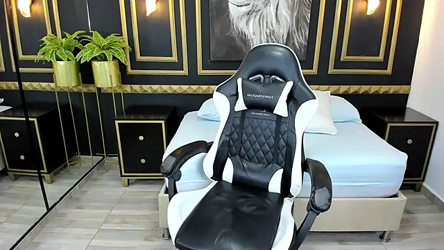 tiffanny doll  online show from 03.11.25