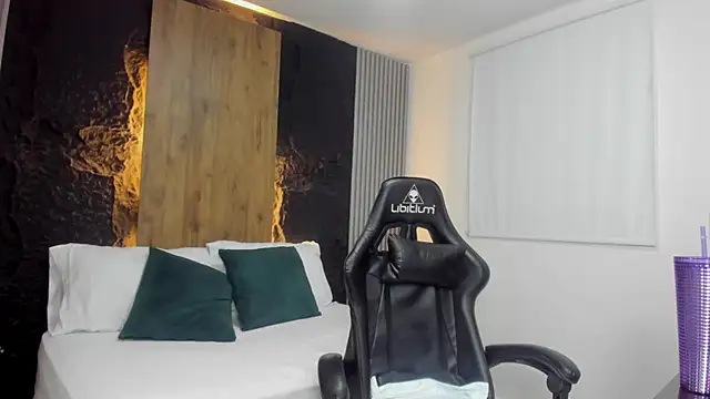 tiffanny doll  online show from 04.11.26