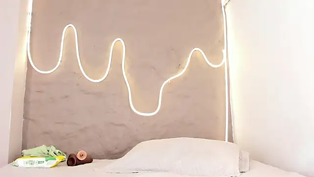 Snapshot of Gretta_Diaz chatting on 02.18.26 Gretta Diaz online show from 02.18.26