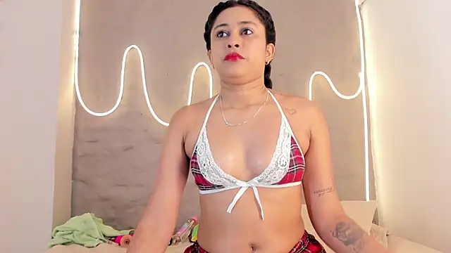 Snapshot of Gretta_Diaz chatting on 02.25.26 Gretta Diaz online show from 02.25.26