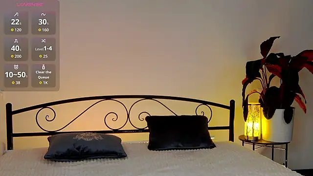 Maytaai online show from 09.22.25